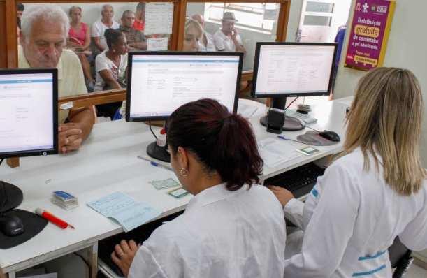 Informatização Aquisição de 170 equipamentos de informática (Recursos de emendas) Prontuário Eletrônico do Cidadão e-sus - mantido em 100% das Unidades de Saúde Próprias.