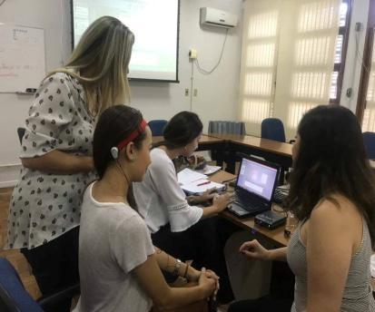 como desobstrução das vias aéreas em crianças e adultos. A realização do curso para os alunos da Fonoaudiologia foi idealizada pela Profª Dra.