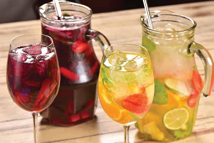 Drinks Para compartilhar Clericot Frutas tropicais em um blend de espumante e licor de laranja. Jarra 88,9 Sangria Frutas tropicais em um blend de vinho tinto, conhaque e licor de pêssego.