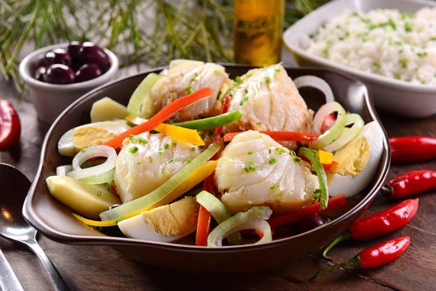 SALADAS Maionese de Camarão Batatas, camarões pré-cozidos, cebolinha e maionese. 25, Salada de Salmão Salmão grelhado, alface-americana, rúcula, tomate-cereja e croutons.