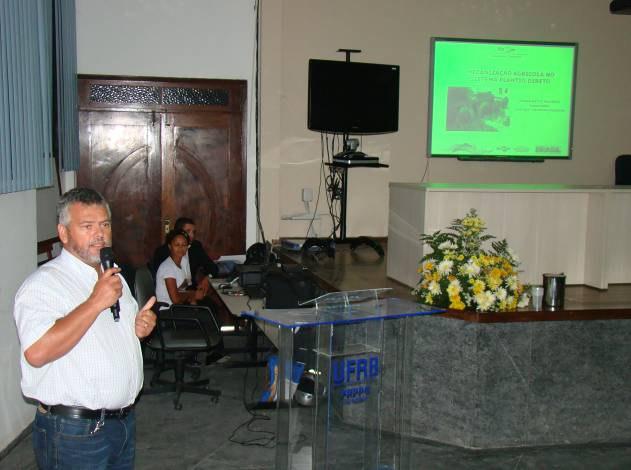 e relação solo semente... 3. Tecnologia em equipamentos de semeadura de pastagens e plantas de cobertura; 4.