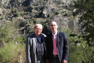 ÂNGELO CRISTÓVÃO, Empresário, licenciado em Psicologia, nasceu em Santiago de Compostela em 1965. Responsável pela página web «www.lusografia.org».