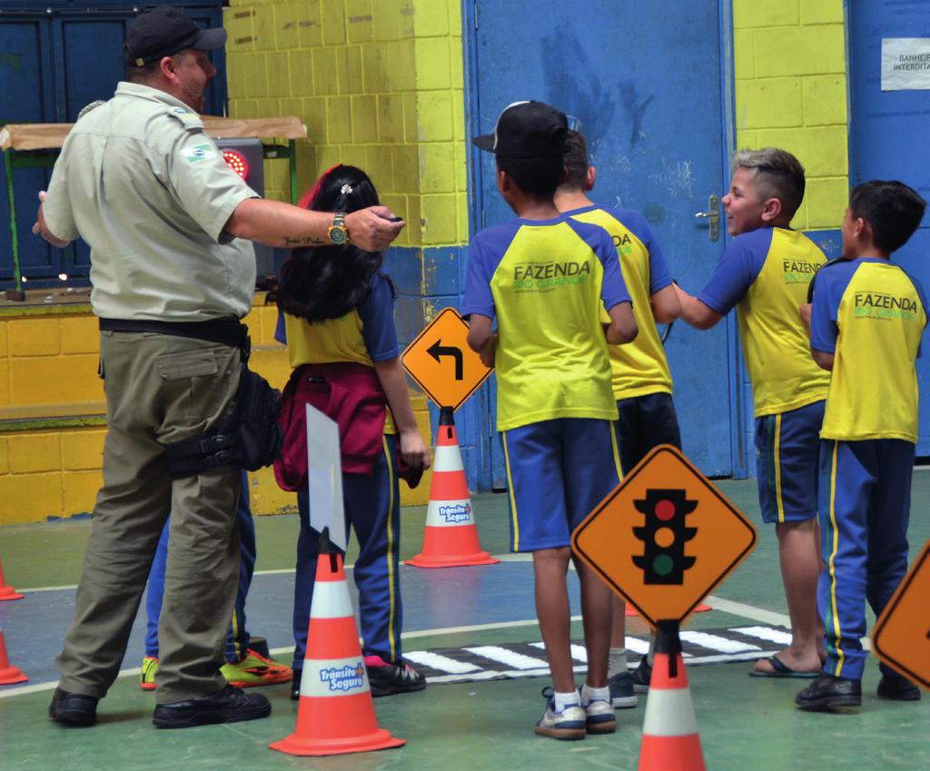 Educação de trânsito nas escolas Tema agora é obrigatório na grade curricular do ensino no Brasil Outro avanço conquistado pelo mandato da deputada Christiane Yared (PR-PR) é a aprovação do Projeto