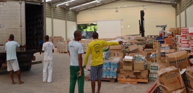 Gestão de Resíduos Objetivando a redução do descarte de materiais reciclados, a Eletrobras Distribuição Piauí deu continuidade ao Programa de Coleta Seletiva obedecendo ao Decreto nº 5.