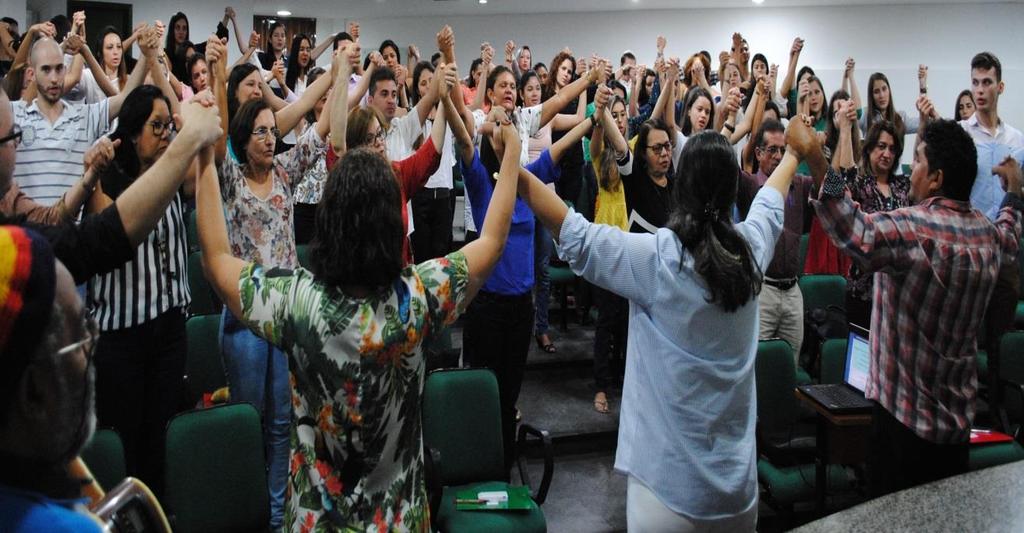 CONCLUSÃO O PROENSINO configura-se como importante estratégia para ampliar a troca de saberes entre o serviço, ensino e comunidade, além de fortalecer a Política de Educação Permanente, estratégia