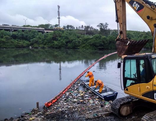 ECOBARREIRAS NA BAÍA DA GUANABARA - As ecobarreiras começaram a operar no Rio de Janeiro em 2003-9 unidades em 2015