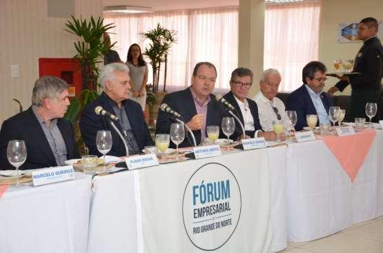 VEÍCULO: SITE FIERN DATA: 21.02.18 Fórum Empresarial potiguar e Flávio Rocha debatem empreendedorismo Novo coordenador do Fórum, Marcelo Rosado, conduz encontro.