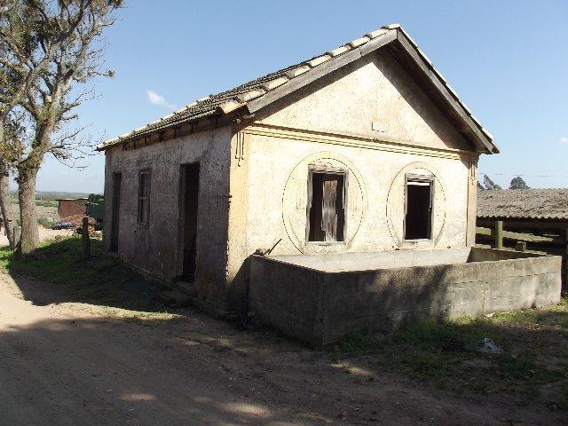 MUNICÍPIO DE SANGÃO Casa Histórica 1931 e Casa do Orvalho Estas antigas casas pertenceram à família Colodel e foram construídas na década de 30, por um personagem da localidade conhecido como Zé