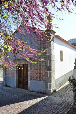 CONHECER O PASSADO NO PRESENTE... Monumento - Igreja Paroquial de Vale de Mendiz/Igreja de São Domingos. Tipologia - Arquitetura religiosa, maneirista e rococó. Cronologia - Época de construção - Séc.