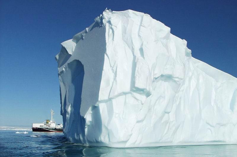 GLACIAL Icebergs- desprendimentos das geleiras podem causar maremotos,