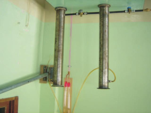 Esta pressão é relativa em relação à atmosférica e é medida em milímetros de coluna de água; 5) Fechamento da válvula 1 (momento inicial); 6) Após