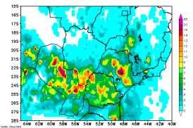 (g) (h) Figura 7: (a) Continuação Considerações Gerais Neste estudo de caso preliminar, foram observadas várias diferenças significativas entre a precipitação gerada pelos dois diferentes esquemas de