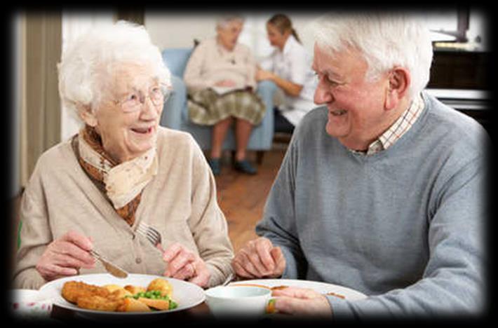 Alterações no Cotidiano para Facilitar a Alimentação local agradável; sentar o idoso confortavelmente à mesa em