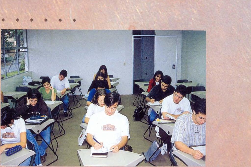 Pública; Curso Superior de Polícia; Curso de Aperfeiçoamento de Oficiais; Curso de