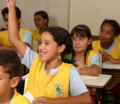 Instituto Algar Educação melhor para um Brasil melhor Foco: educação