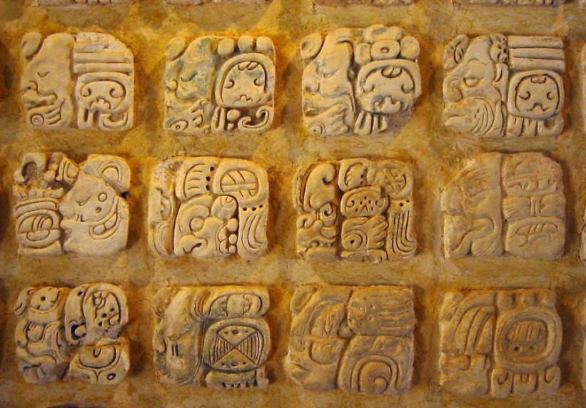 Conhecimentos dos maias Escrita, matemática, astronomia (através dela