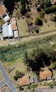 56 Figura 30 Imagem aérea da futura localização do reservatório de cheias como medida proposta para controle da drenagem e recuperação ambiental da bacia do Alto Tijuco Preto (FIPAI/PMSC 2003).