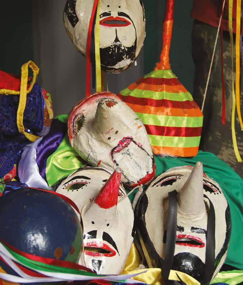 Máscaras do boi-bumbá em São João da