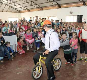 Nicolau Vergueiro participa das atividades da Coprel Nos dias 13 e 14 de maio, o município de Nicolau Vergueiro recebeu dois eventos da Coprel, realizados no Clube 25 de Julho.