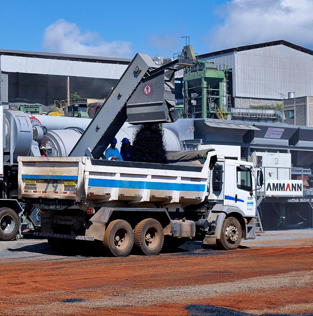 OFERTAS ADICIONAIS TREINAMENTOS JOBSITE Além dos treinamentos padrões, realizados no decorrer do ano, a Ammann proporciona treinamentos externos, no local de sua escolha incluindo na sua obra.