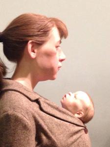 Figura 3 A mãe e o bebê na Escultura de Ron Mueck Fonte: www.clinpsiabc.wordpress.