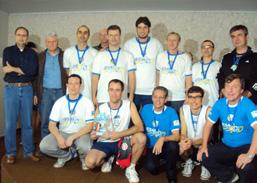 10 anos Vôlei Masculino Em 10 anos de competições, o vôlei masculino da AABB Santa Cruz do Sul teve tradição e prestígio em diversas competições, nas Abebeanas, nas competições regionais e estaduais,