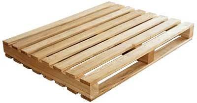 6. Tipos de paletes Paletes de madeira comum (retornável) Paletes retornáveis são aqueles utilizados onde as empresas possuem uma forma organizada de encaminhar seus