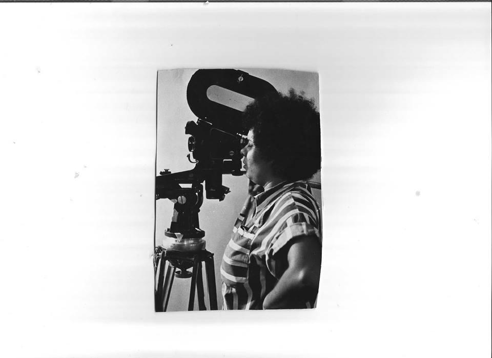 54 Ilustração 21 Retrato de Adélia em um set de filmagem (Fonte: arquivo pessoal de Adélia Sampaio) 3.