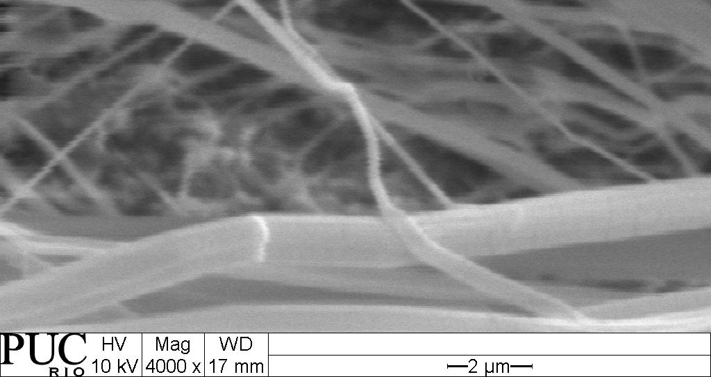 Figura 34 Imagem da membrana Gore-Tex sendo analisada por meio do