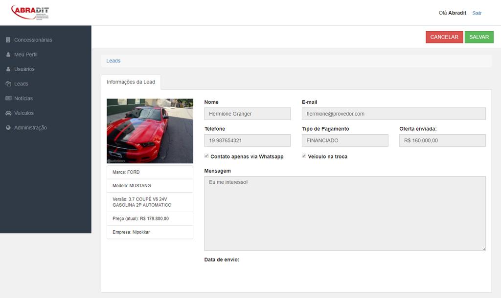 3.2. Detalhes dos leads Ao clicar em algum lead da listagem, serão exibidos os seus detalhes, como o veículo que ele demonstrou interesse e os seus dados para contato. 4.