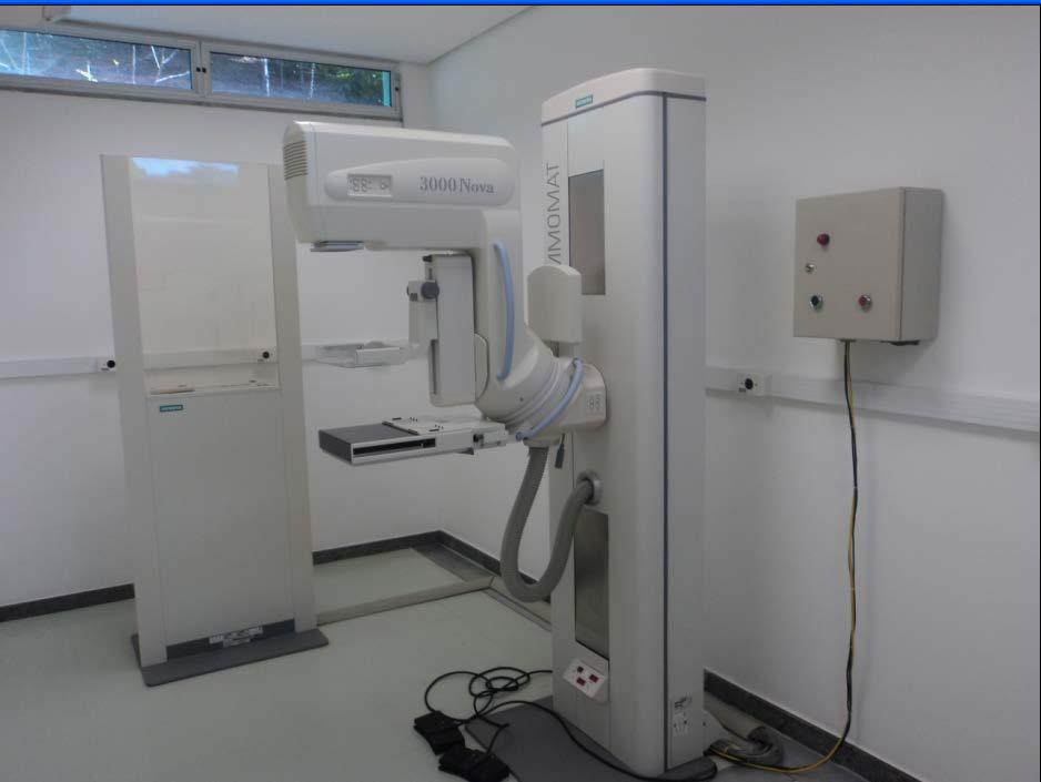 32 5. MATERIAS E INFRA ESTRUTURA Para realização deste estudo estão disponíveis no Laboratório de Radioproteção Aplicada à Mamografia (LARAM) os equipamentos descritos a seguir. 5.1.