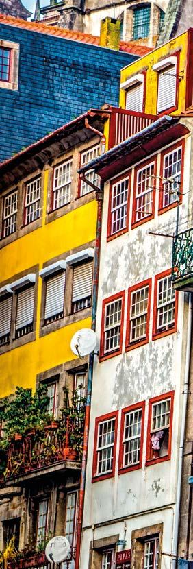 ARQUITECTURA POPULAR NORTE CENTRO HISTÓRICO PORTO A cidade do Porto desenvolve-se sobre as colinas que dominam o estuário do rio Douro e forma uma paisagem urbana construída numa história já milenar
