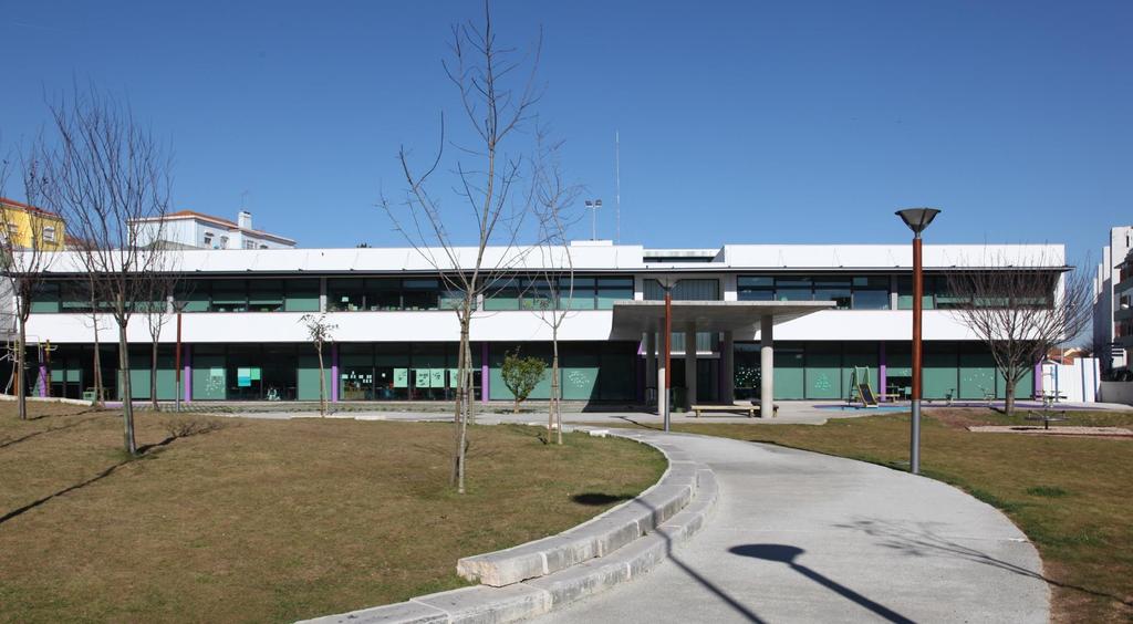 Escola Básica e Jardim de Infância nº 2 de Almada, PORTUGAL Município de Almada 2009 École Primaire et Maternelle nº 2 de Almada Basic
