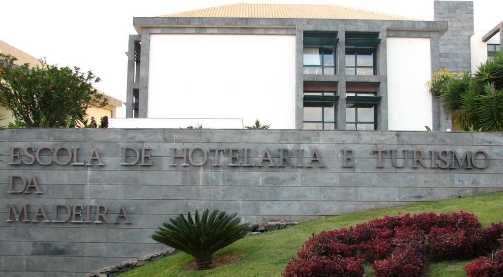 Escola de Hotelaria e Turismo da Madeira, PORTUGAL Governo Regional da Madeira École d Hôtellerie et du Tourisme de Madère School