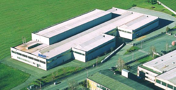 Todos los productos realizados en las fábricas de Collegno (TO) y Piozzo (CN) vienen enviados al almacén central de Settimo Torinese (TO).