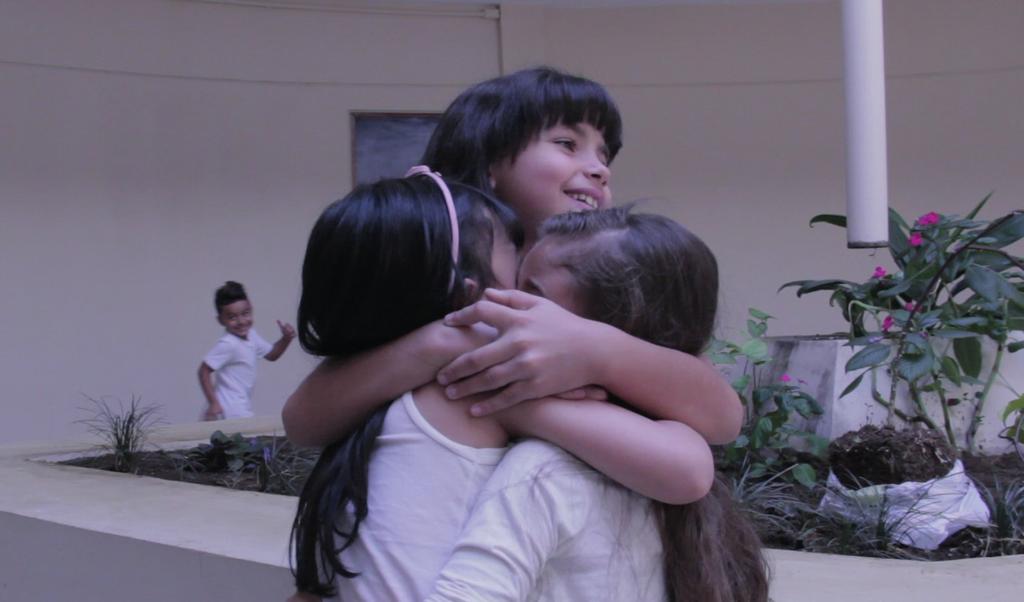 A escola de Goiás, que acumula diversidade, reúne os atores e traduz mutualidade. Caroline ainda manda o recado: A gente tem que se empenhar cada vez mais.