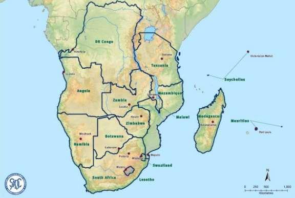 Dimensionamento de pavimentos rodoviários: comparação entre diferentes metodologias Figura 4. Países onde o manual SATCC pode ser adotado, retirado de http://www.sadc.int/memberstates/ 4.