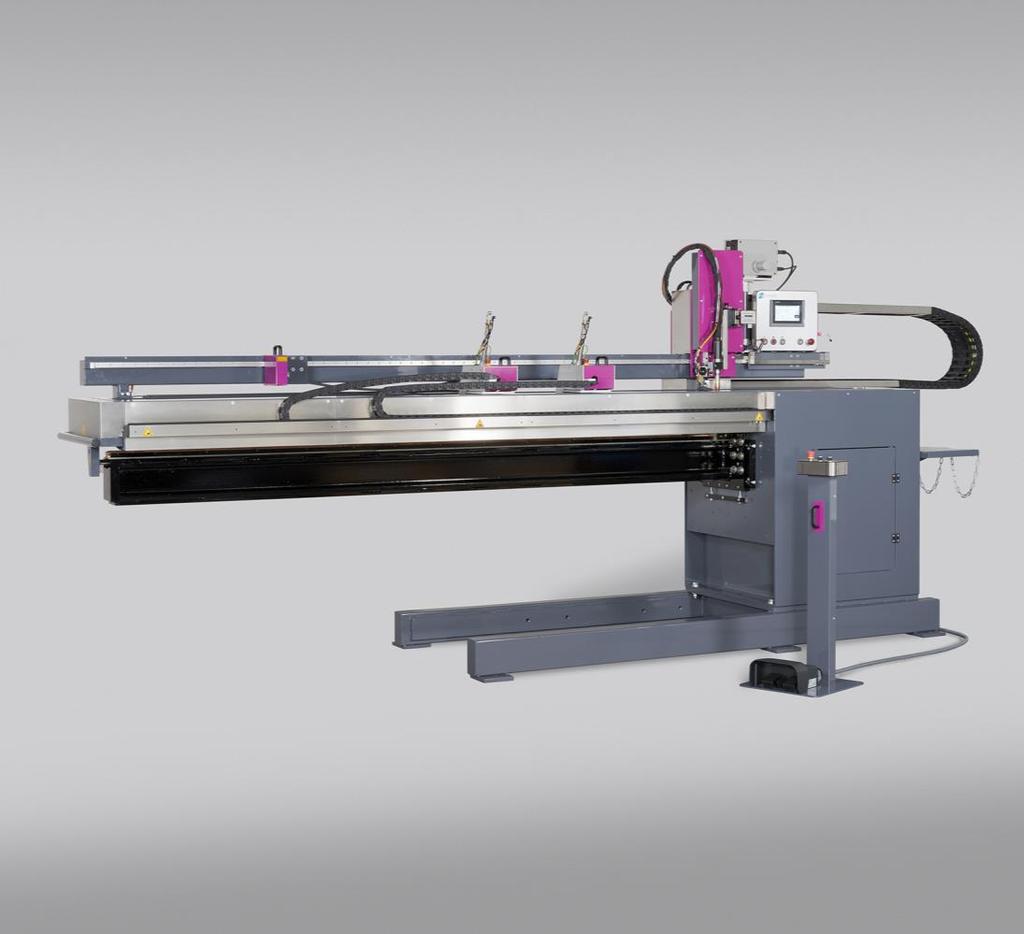 Equipamento para soldagem longitudinal LINEARWELD EXTL Imagem 1: LINEARWELD EXTL 3100 A nova linha de equipamentos LINEARWELD representa o ápice do desenvolvimento de máquinas para a soldagem