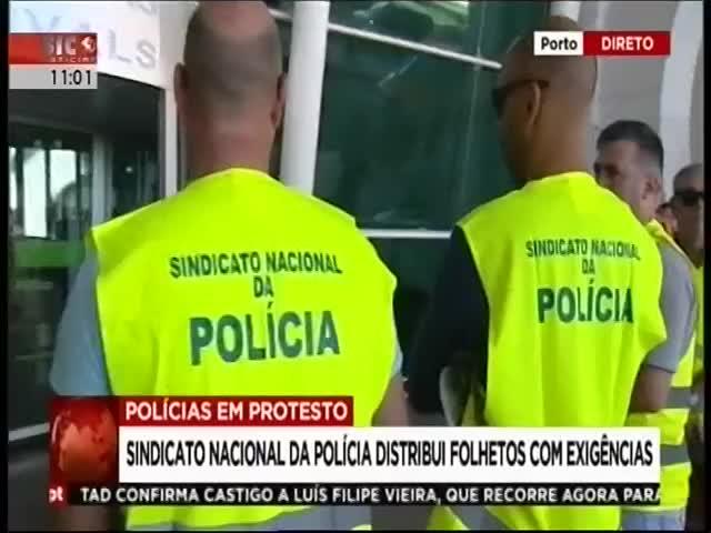 03-10-2018 11:01 Protesto do Sindicato