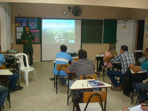 A palestra apresentada abordou diversos temas relacionados ao Meio Ambiente e a Sustentabilidade, assim como o saneamento básico e o PSA Pagamento por Serviços Ambientais.