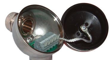 Pressione a alavanca plástica correspondente usando uma chave de fenda, para abrir o contato de terminal.