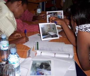 ProMeQuaLab- Trabalhos realizados e em curso Ano 1 ProMeQuaLab- Projeto Piloto em Moçambique, Maputo Resultados Observações: Formação O programa escolar dos técnicos de laboratório é muito genérico.