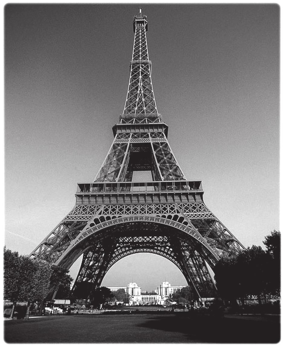 (H080234F5) Observe a imagem abaixo. Torre Eiffel, Paris, França Disponível em: <http://migre.me/tp1sr>. Acesso em: 16 maio 2016.