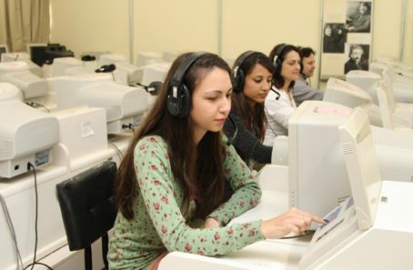 LABORATORIO DE LINGUAS Por isso, a demanda de