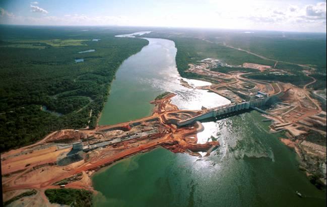 Geração: AHE Peixe Angical Localização: Rio Tocantins Capacidade instalada: 452 MW Energia anual assegurada: 2.374 GWh Área do reservatório: 294 Km 2 Investimento: R$1,6 Bi 4.780 funcionários, 3.