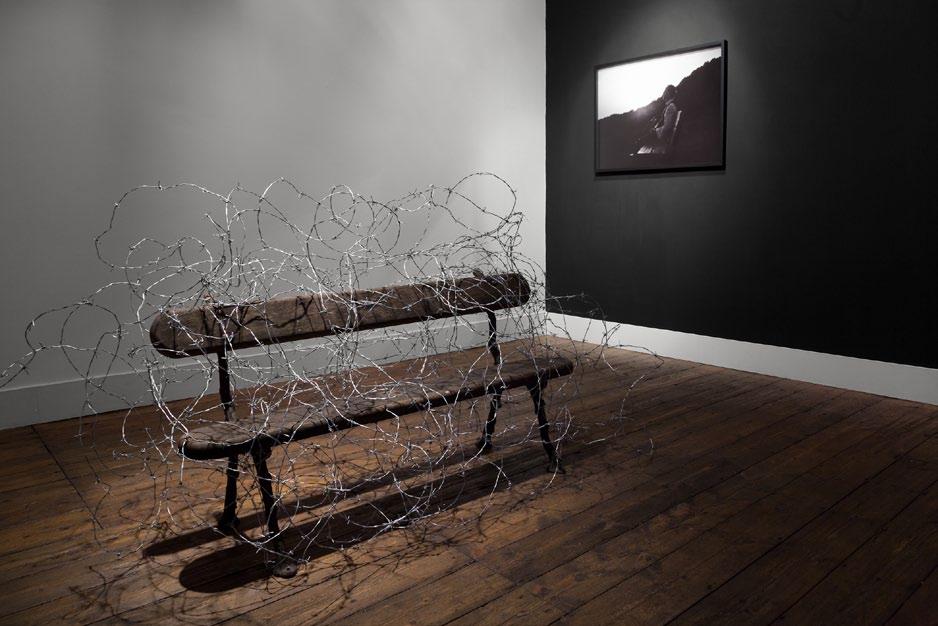 The American Sunset, 2011 Wooden bench, 150m of barbed wire