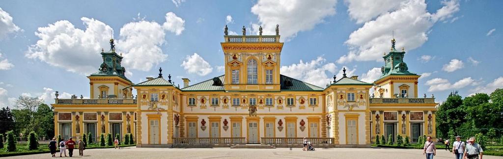 Essa residência barroca deve o seu caráter único a uma construção original, sendo uma mistura de cânones da arte europeia e polonesa.