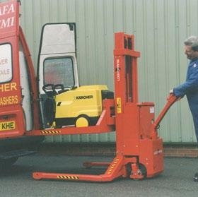 Pode ser instalada em todos os stackers com garfos ajustáveis e chassis (straddle).