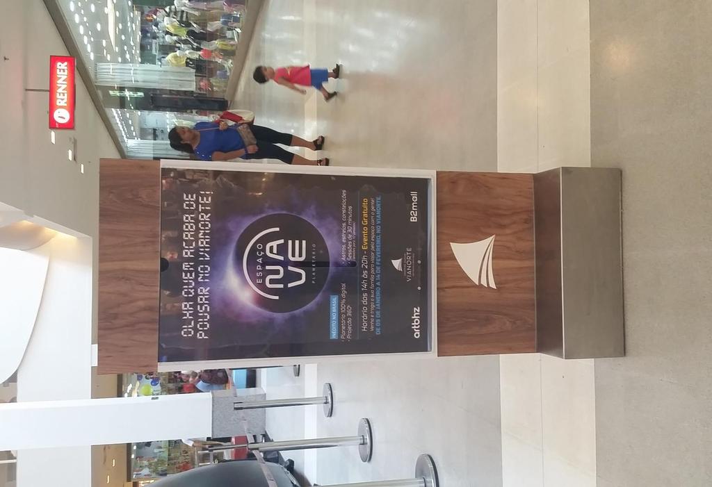 DISPLAY DE MALL Quantidade: 8 displays com 16 faces Localização: Corredores no mall Tipo de venda: