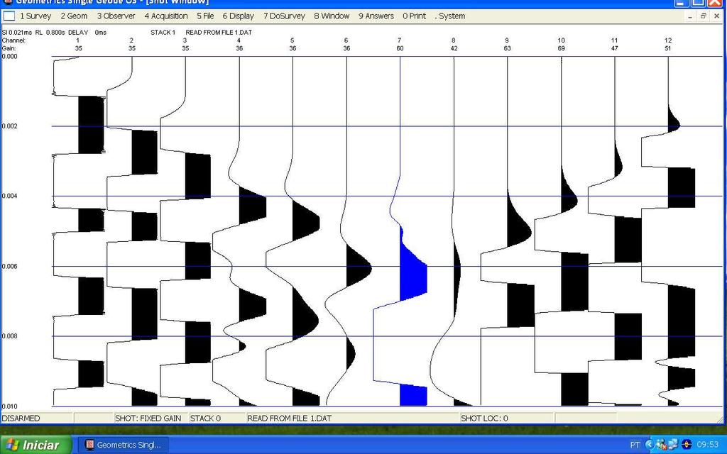4.5.3.1 Resultados Obtidos A Figura 4.40a apresenta um dos sismogramas obtidos nos levantamentos utilizando as técnicas de perfilagem e radiação, simultaneamente.